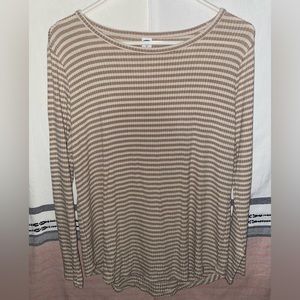 Women’s medium Old Navy shirt ￼